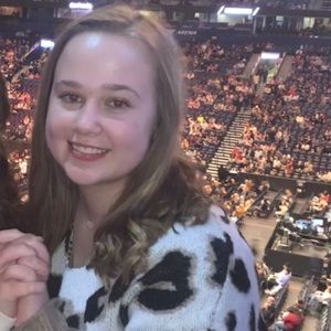 Meet your Posher, Lauren